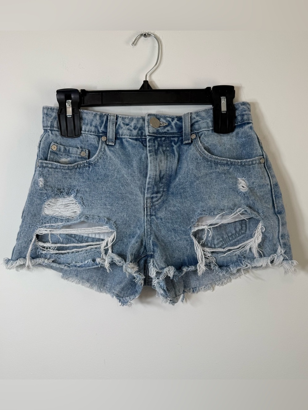Banjara | Distressed Light Wash Raw Hem Denim Cutoff Shorts Sz 3/25 Boho